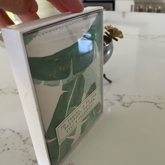 Saks Fifth Avenue Palm Passport Holder! Brand new with tag! - Picture 4 of 5